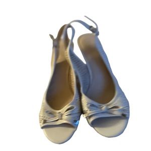 Franco Sarto open toe wedges 8.5 medium cream colored preloved